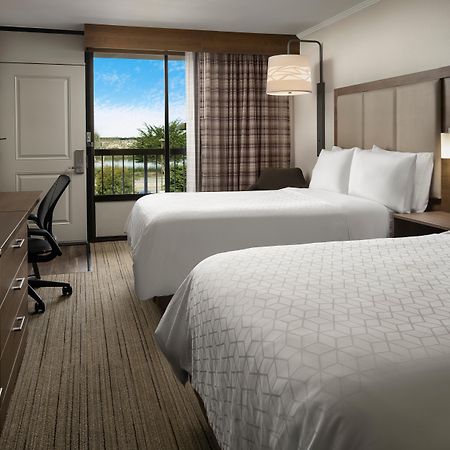 Holiday Inn Express At Monterey Bay By Ihg Seaside Exteriör bild