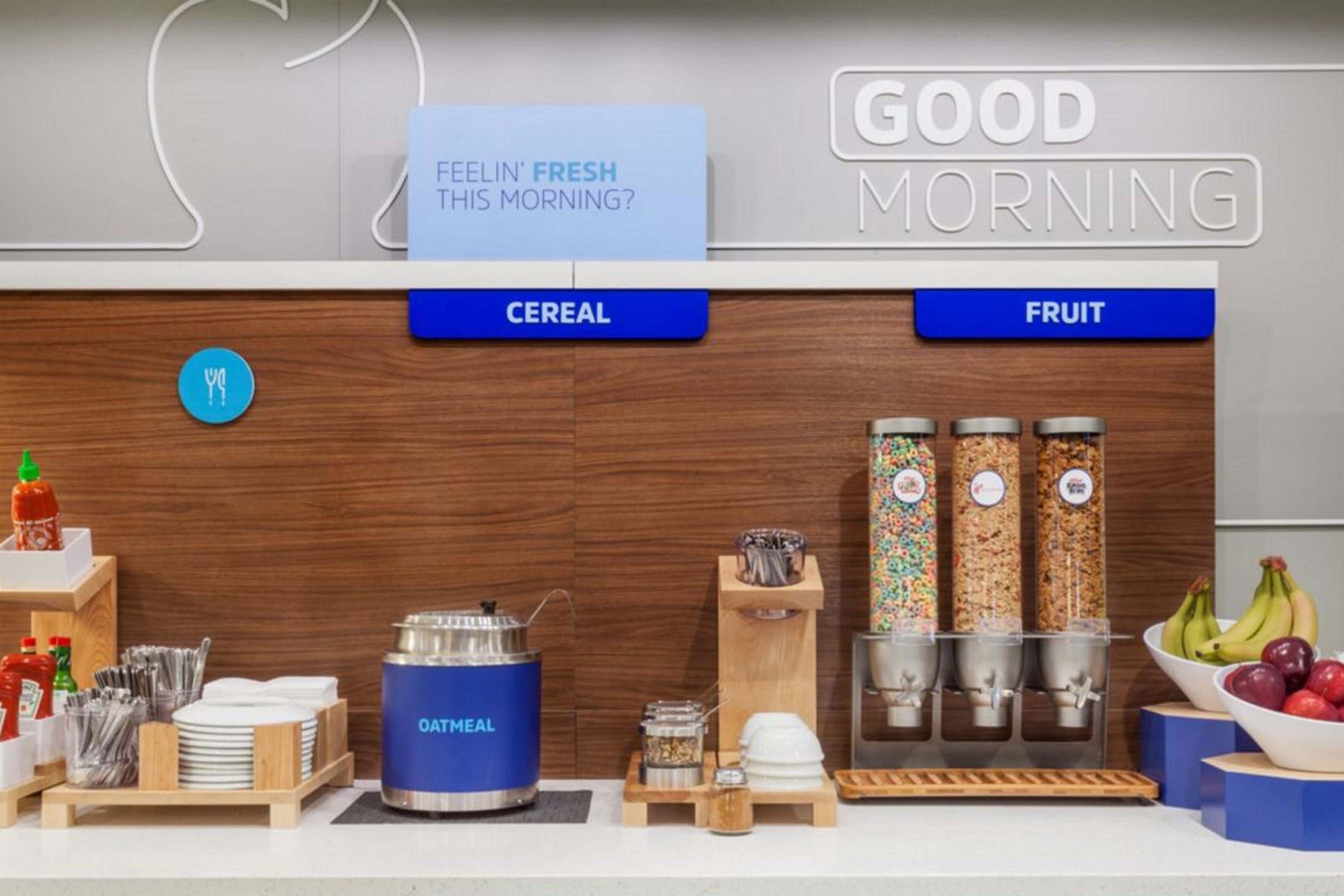 Holiday Inn Express At Monterey Bay By Ihg Seaside Exteriör bild
