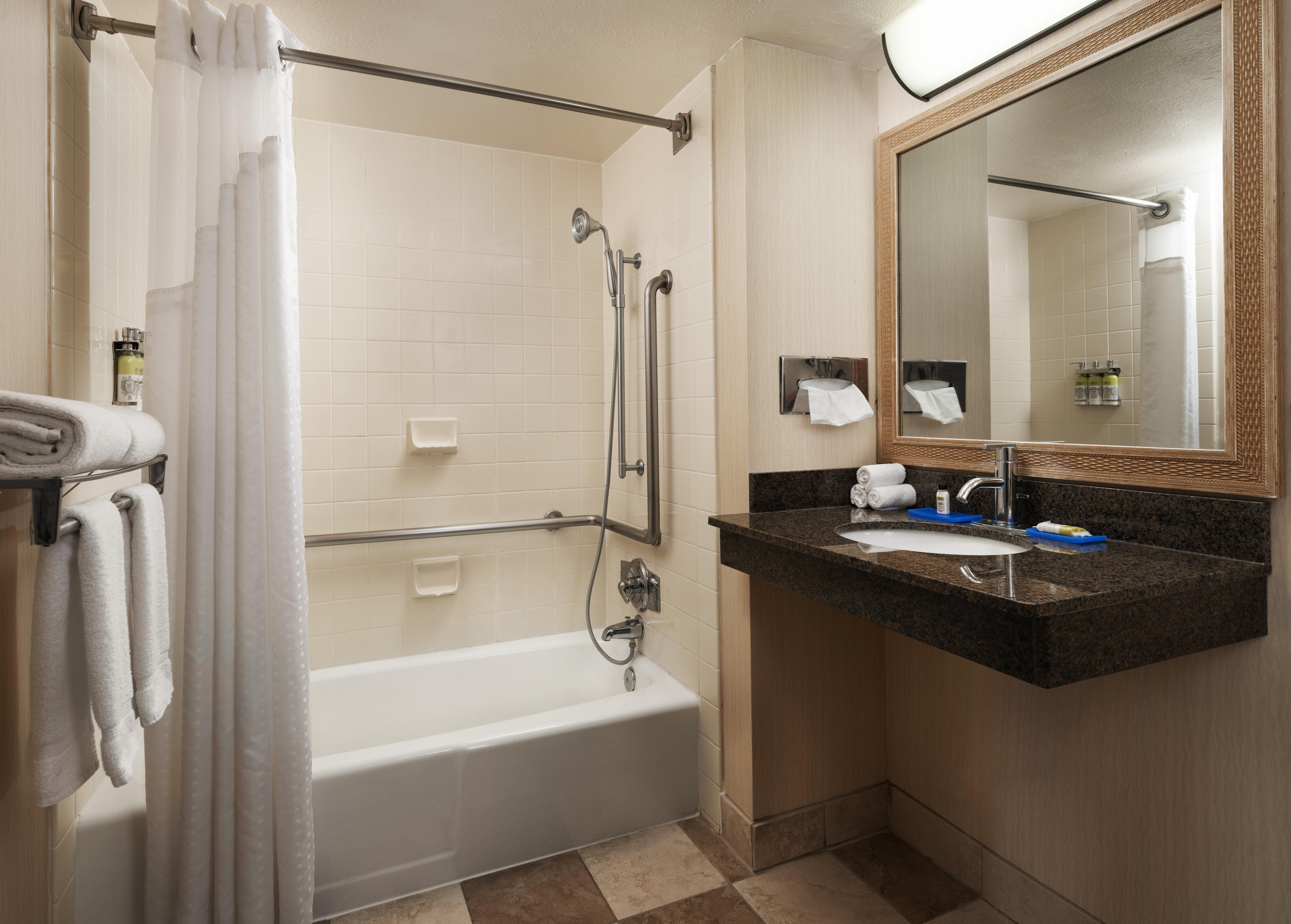 Holiday Inn Express At Monterey Bay By Ihg Seaside Exteriör bild