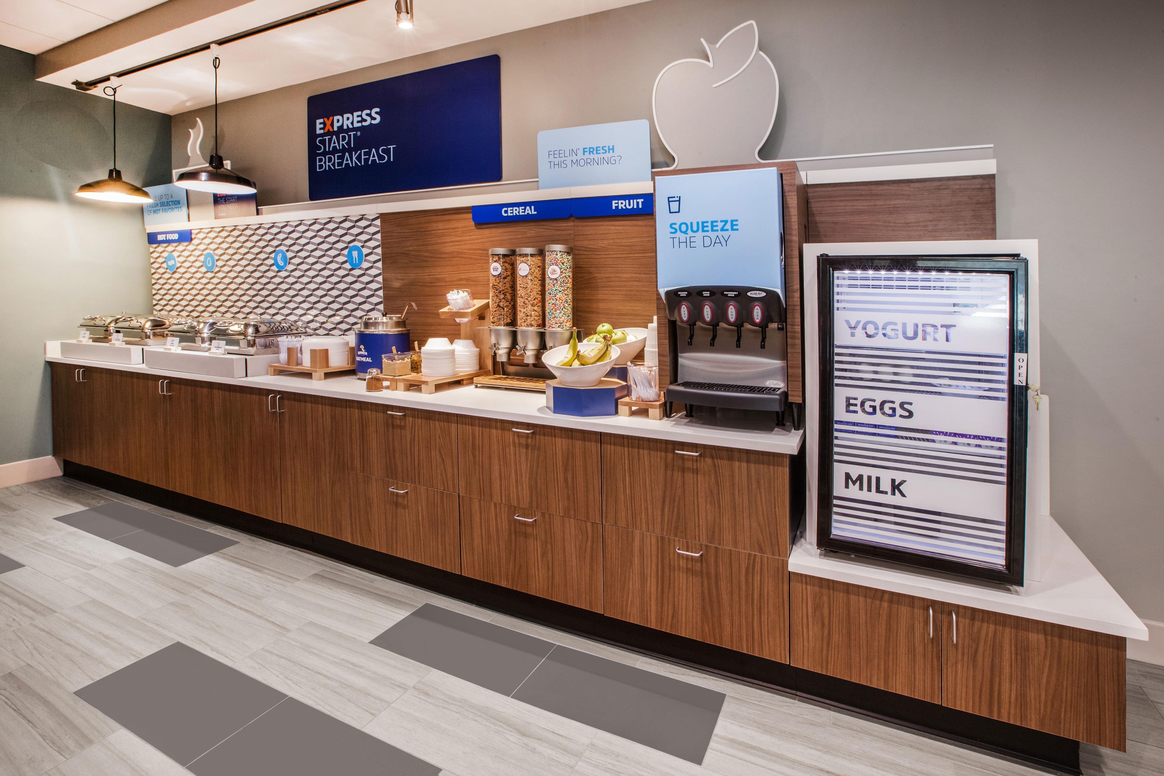 Holiday Inn Express At Monterey Bay By Ihg Seaside Exteriör bild