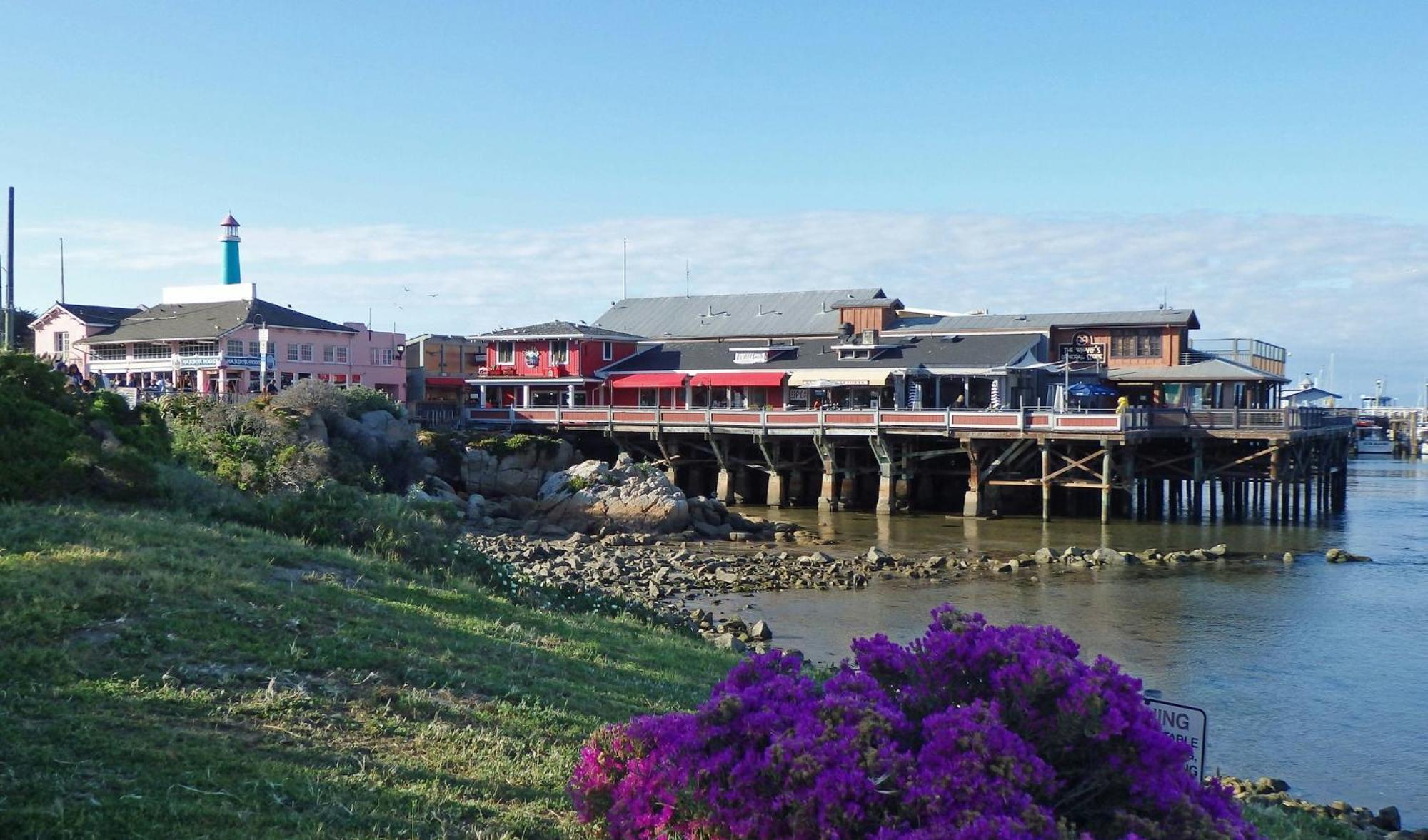 Holiday Inn Express At Monterey Bay By Ihg Seaside Exteriör bild