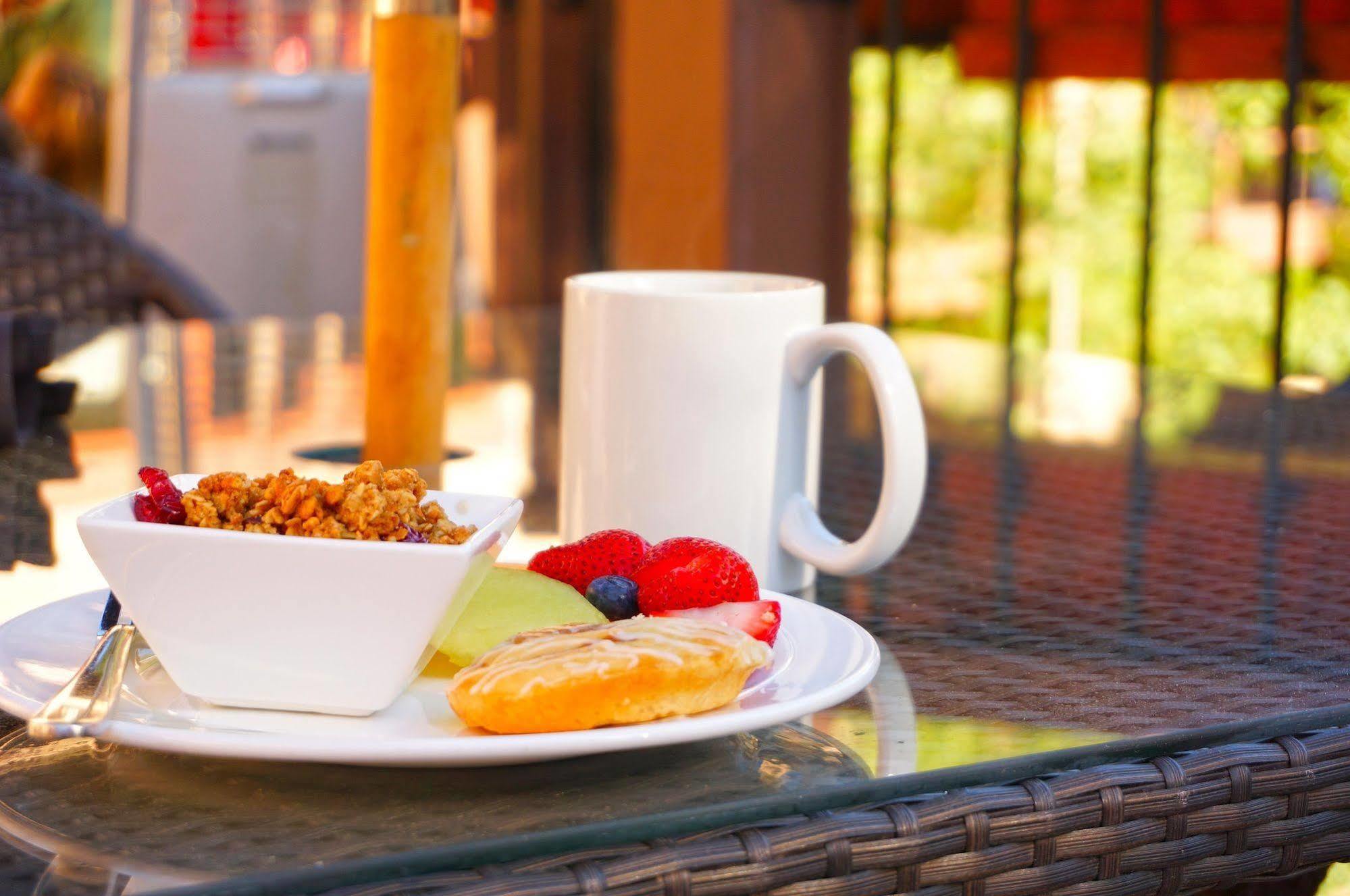 Holiday Inn Express At Monterey Bay By Ihg Seaside Exteriör bild